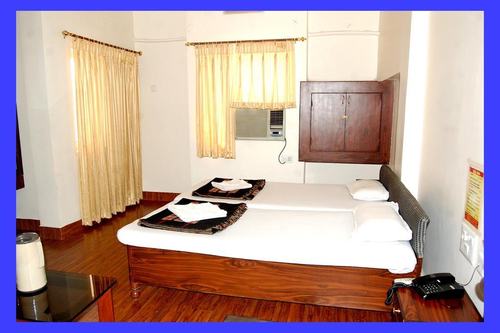Hotel Kusum Bhilai 客房 照片