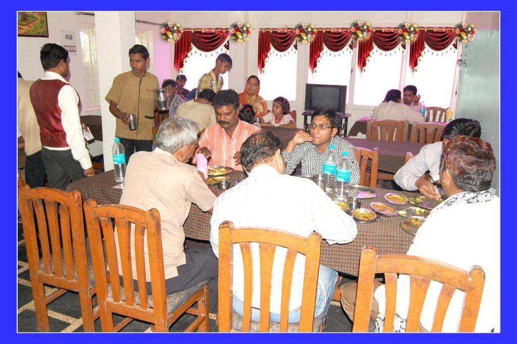Hotel Kusum Bhilai 外观 照片